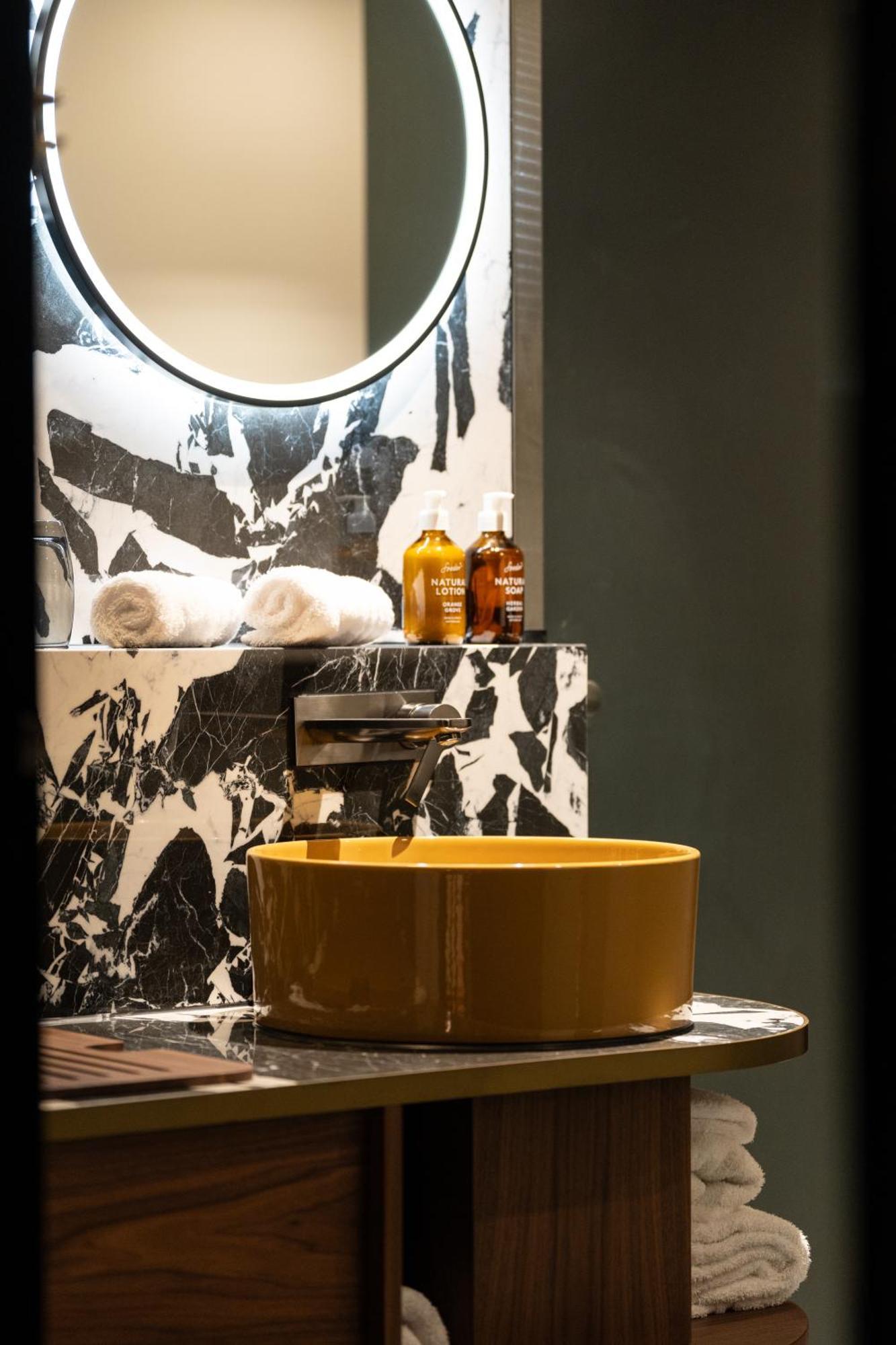 The Home Hotel Zuerich - A Member Of Design Hotels Exteriör bild